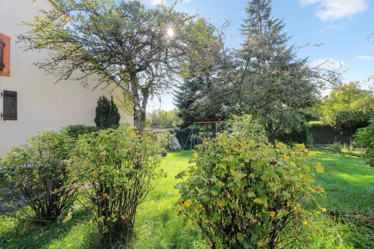 Maison Confortable Ornans + Jardin Bagian luar foto